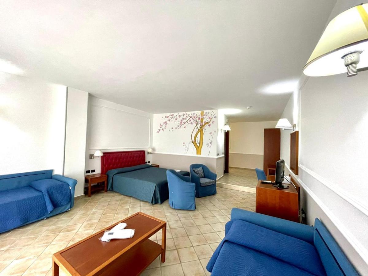 Gli Dei Hotel Pozzuoli Exterior photo