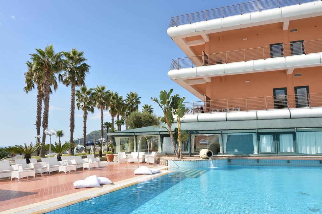 Gli Dei Hotel Pozzuoli Exterior photo