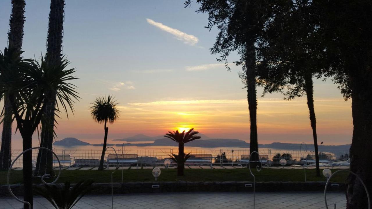 Gli Dei Hotel Pozzuoli Exterior photo